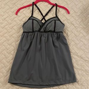 Lululemon gray top 4